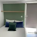 House - Zona Ribeirinha Lägenhet
